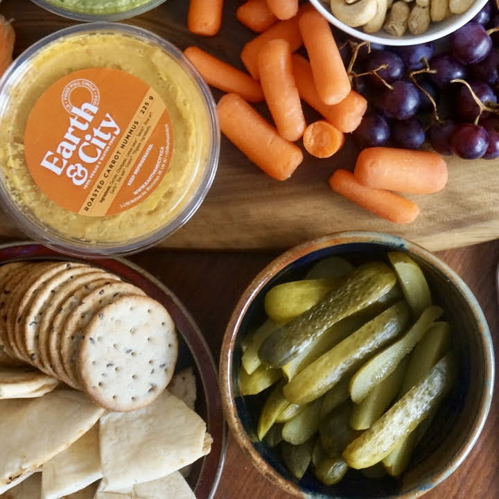 Ingredients: Carrots, Chickpeas, Lemon juice*, Tahini*, Olive oil*, Garlic*, Sea salt*, Cumin* (*organic). Package Size: 8 ounces (recyclable packaging) Roasted Carrot Hummus 1 Ingredients: Carrots, Chickpeas, Lemon juice*, Tahini*, Olive oil*, Garlic*, Sea salt*, Cumin* (*organic). Package Size: 8 ounces (recyclable packaging)