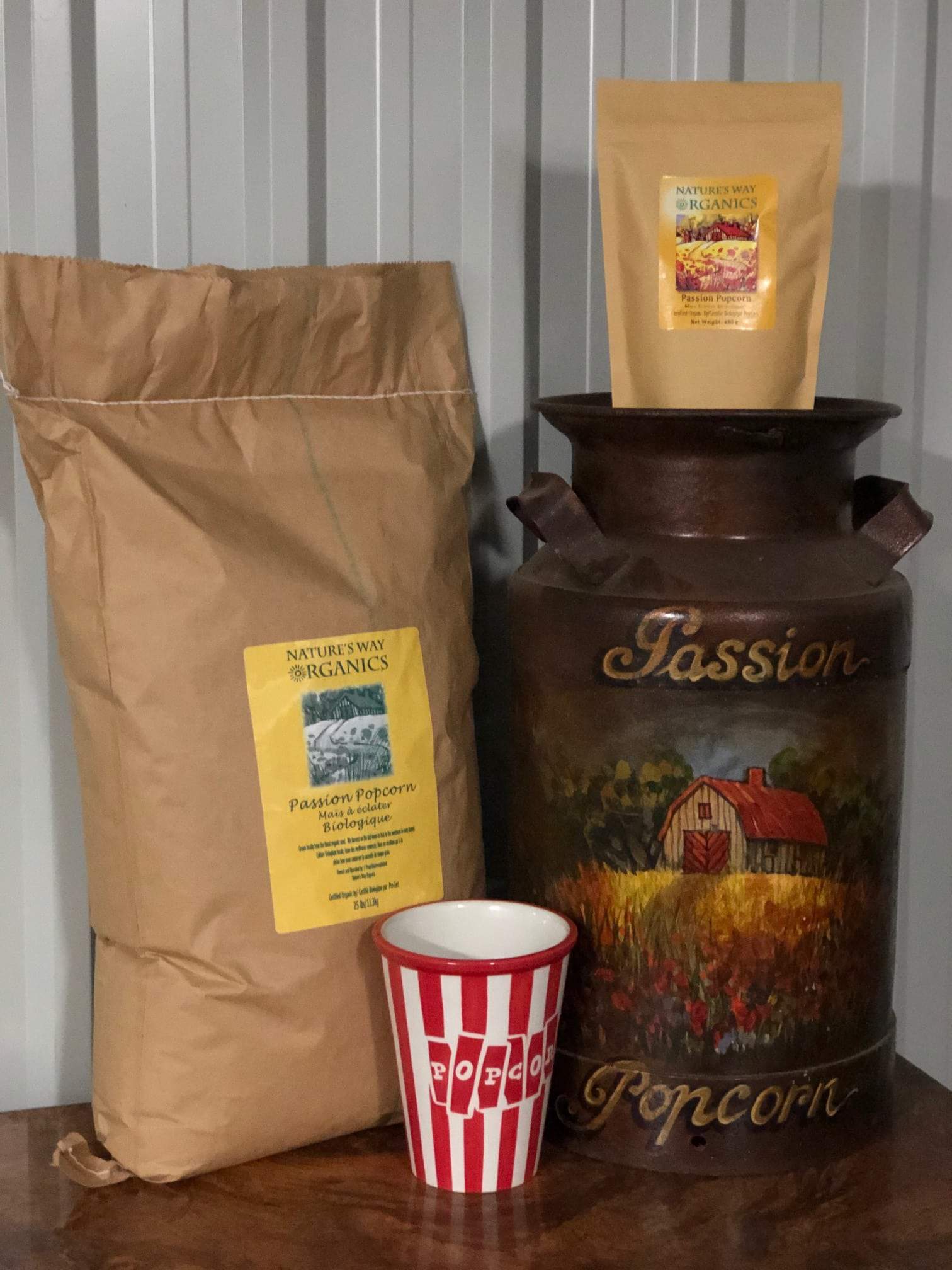 Bulk popcorn kernels, 25 lb.