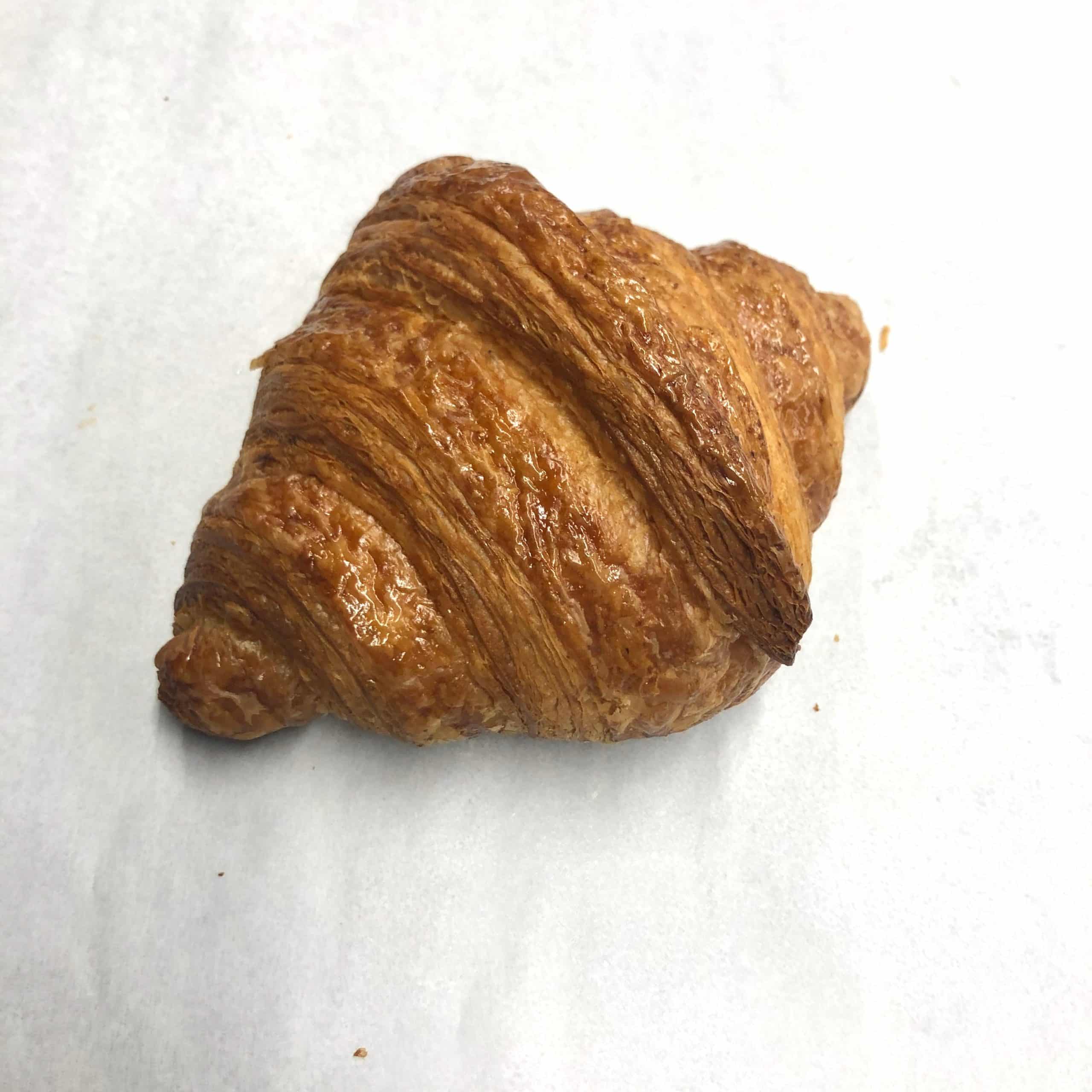 Ontario cherries with a 45% emmer crust Croissant (6 pieces)