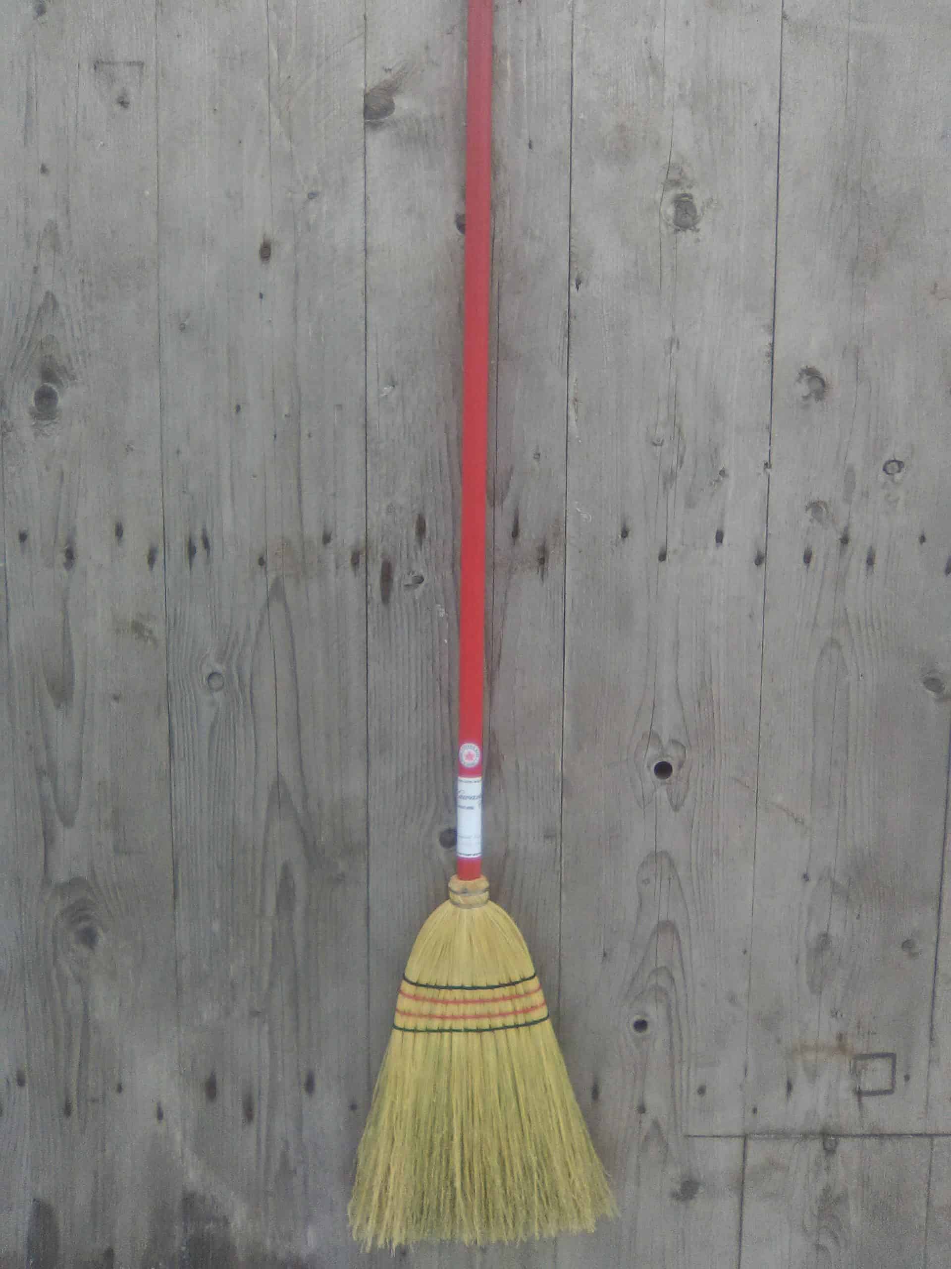 The Great Canadian kitchen broom is light and thin. This hand made broom consists of 1" handle and premium broom corn. This compact broom will help you sweep your kitchen in no time and get into hard to reach spaces. Keep dry and hang the broom up when done to keep the bristles straight. Use and keep indoors. The Great Canadian Kitchen broom - light!