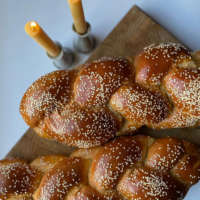 Traditional challah our most versatile loaf, great for any occasion. Perfect for sandwiches, cheese plates, breakfast toast and anything else your heart desires.