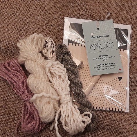Weaving Kit: Mini Loom Square