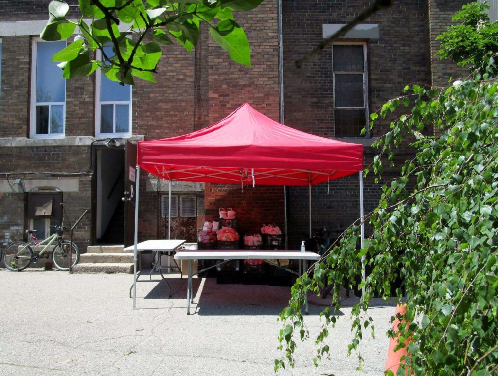 Red pickup tent
