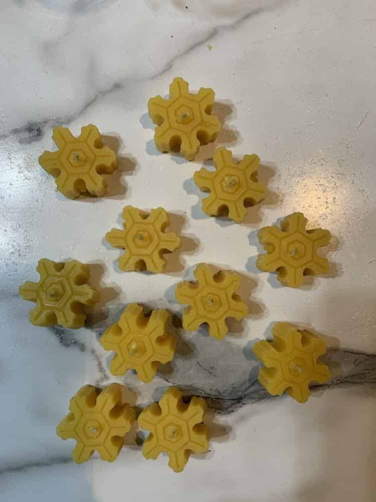 Beeswax snowflake shaped candle (1)