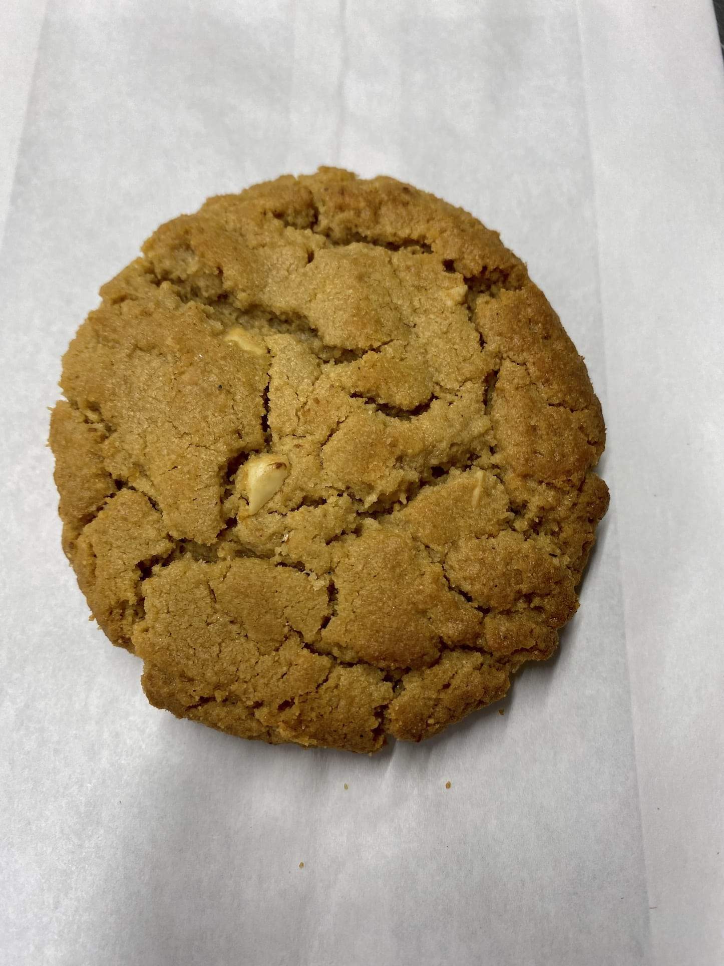Classic pb cookie made with kamut for extra sweetness and crunch. Kamut Peanut Butter cookie (6 pc)